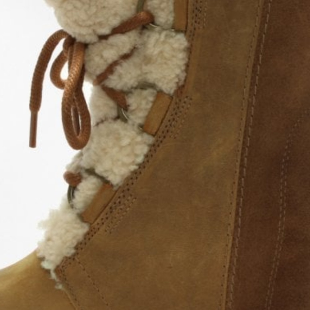 Sorel Tan Ankle Boots with Cream Fur - Picture 3 of 7